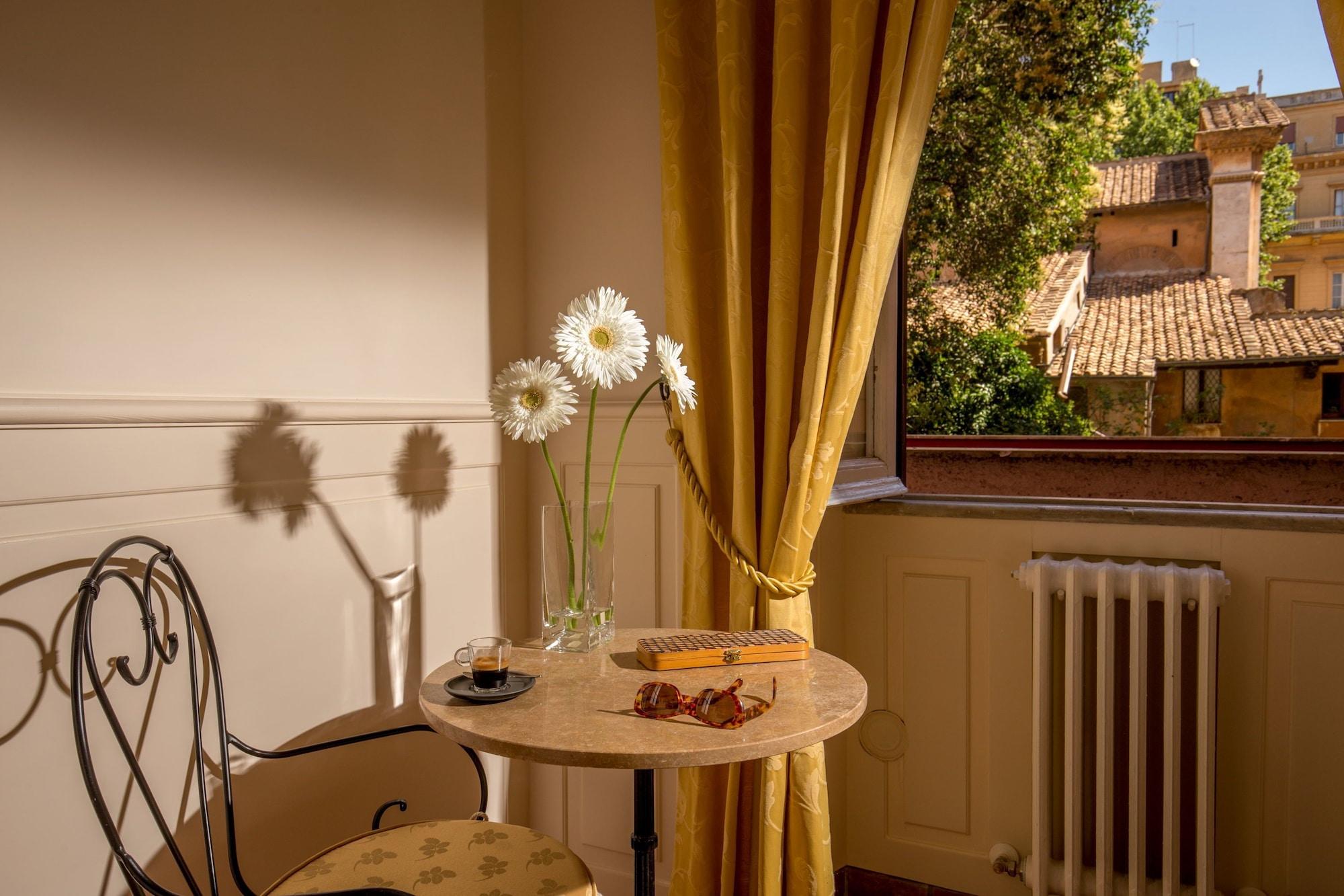 Aenea Bed and breakfast 3*