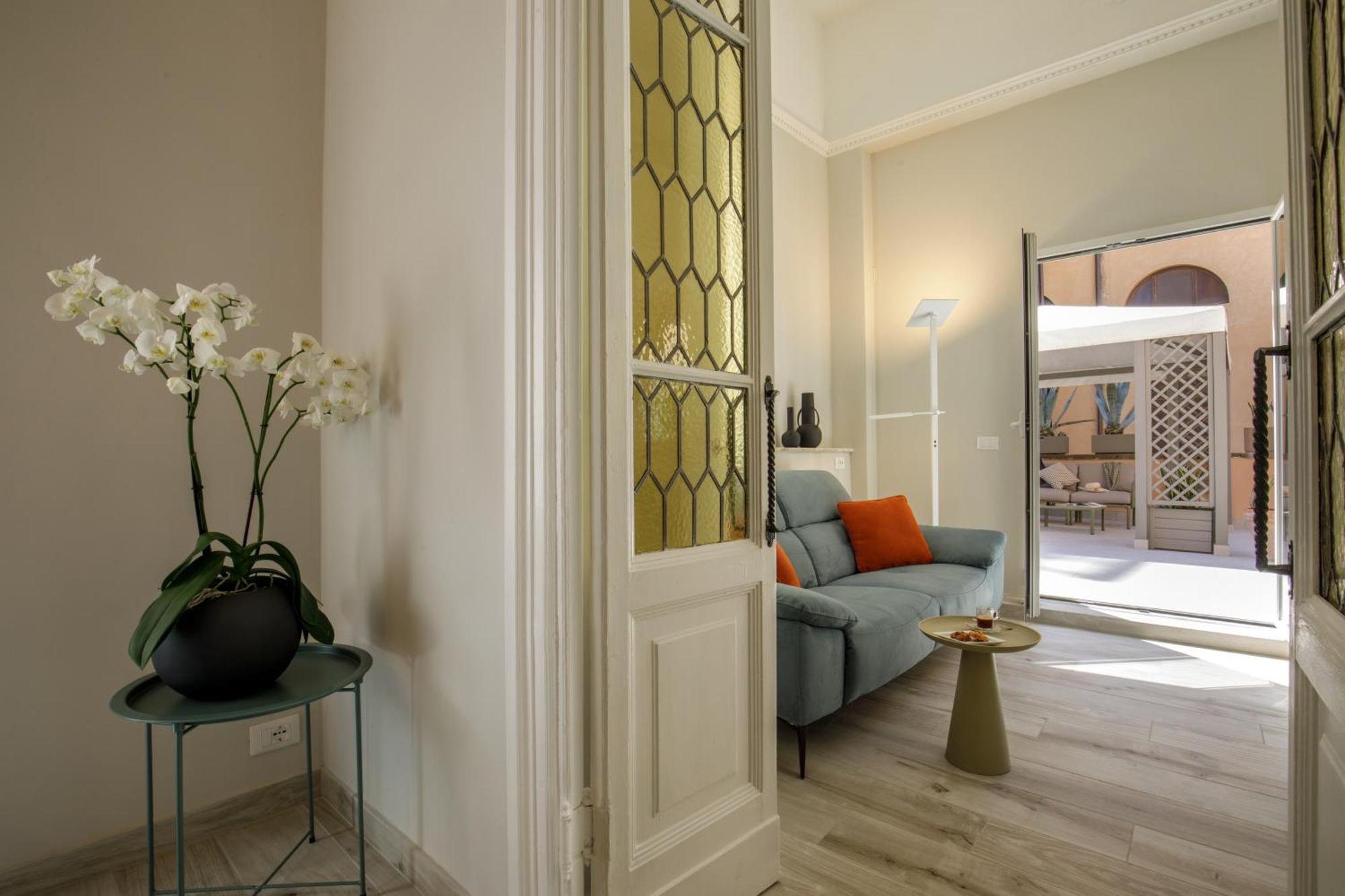 Aenea Bed and breakfast 3*