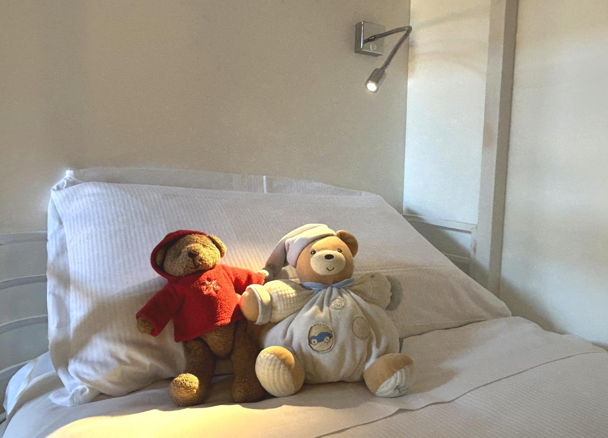 Aenea Bed and breakfast 3*